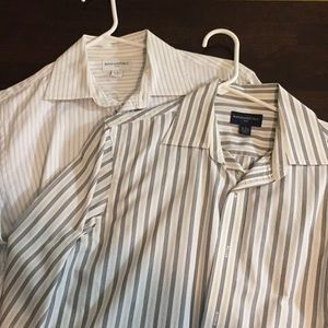 BANANA REPUBLIC BUTTON DOWNS